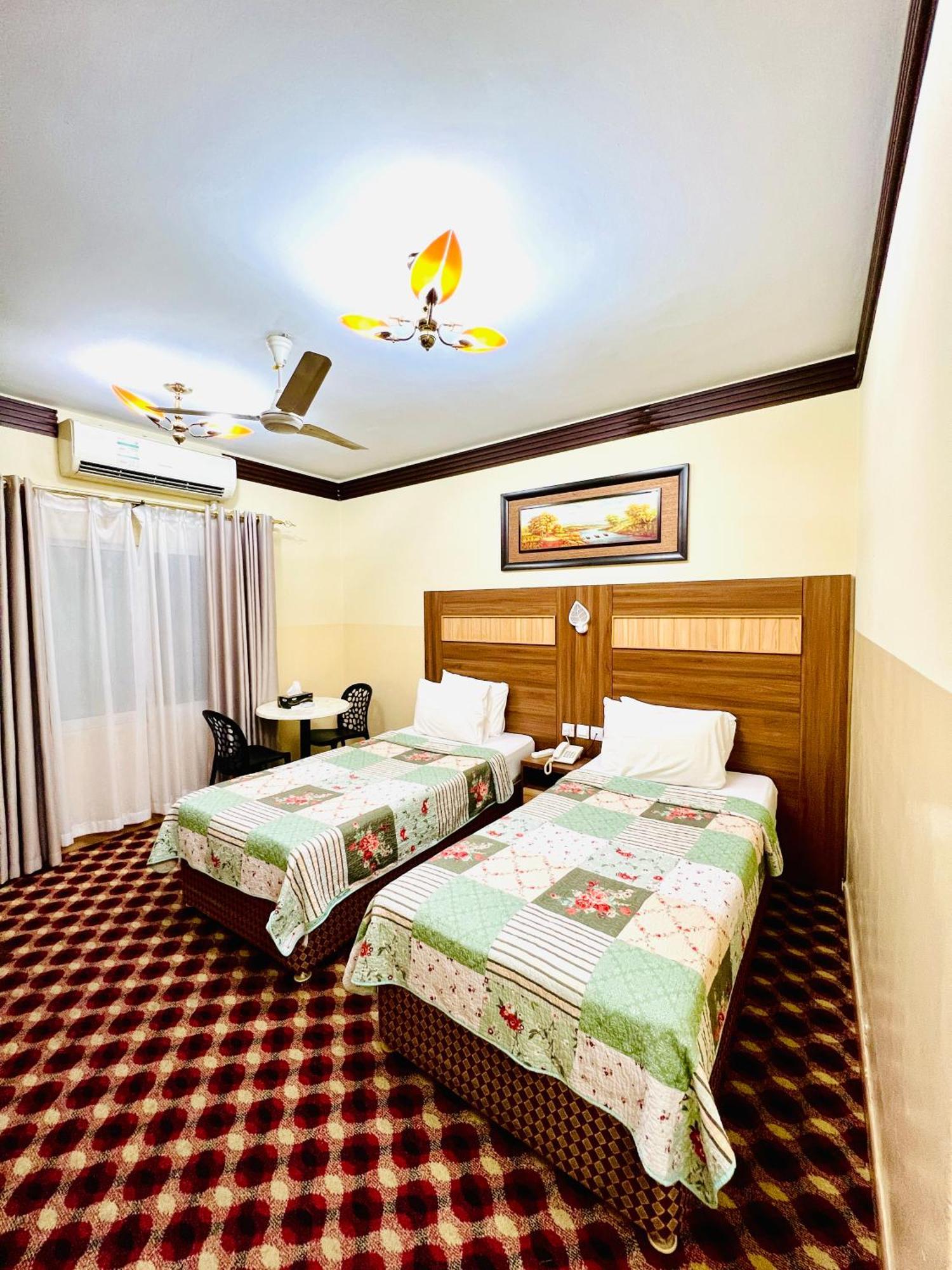 Al Ahrar Hotel Dubai Exterior photo